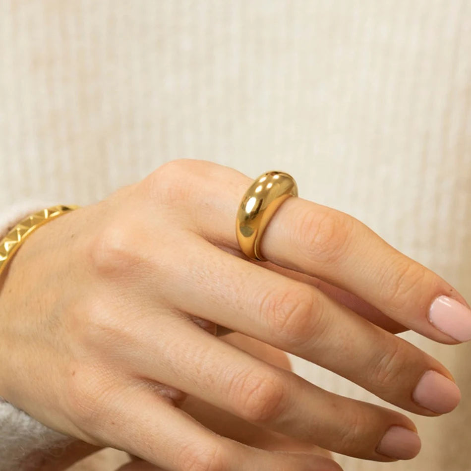 Simple Stainless Steel Arc Ring for Women | Minimalist Geometric Band in Silver or Gold | Couples Anniversary & Everyday Jewellery UK
