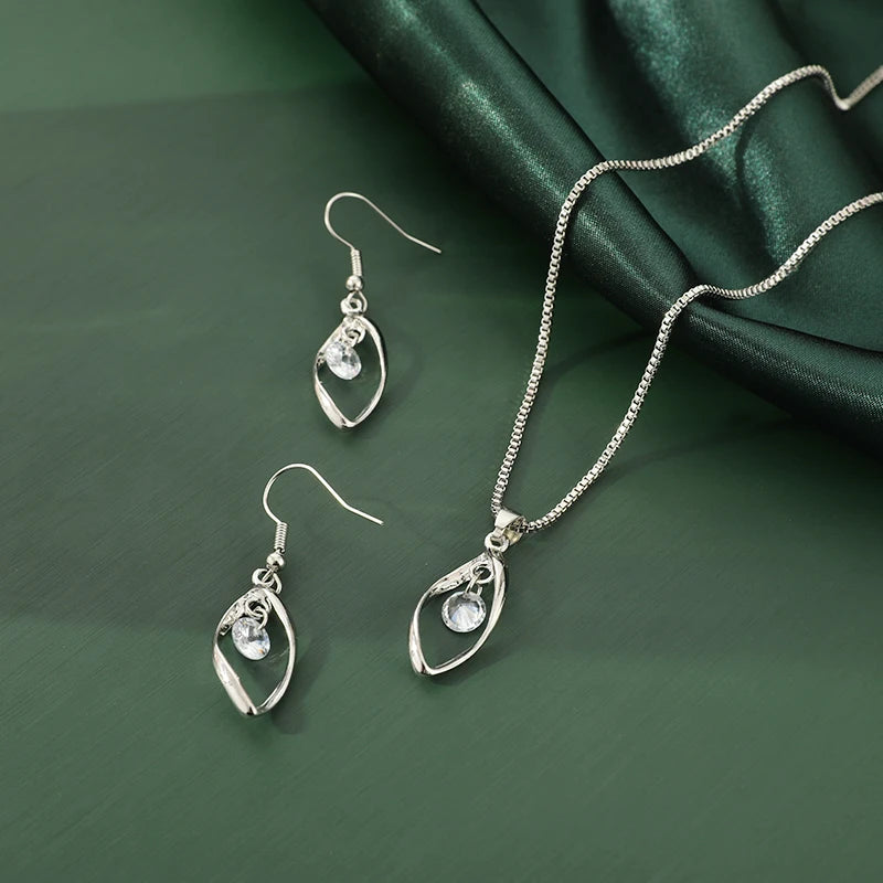 3pcs Necklace & Earrings Set | Twisted Glass Diamond with Venice Chain – White Gold & 925 Silver Finish Jewellery